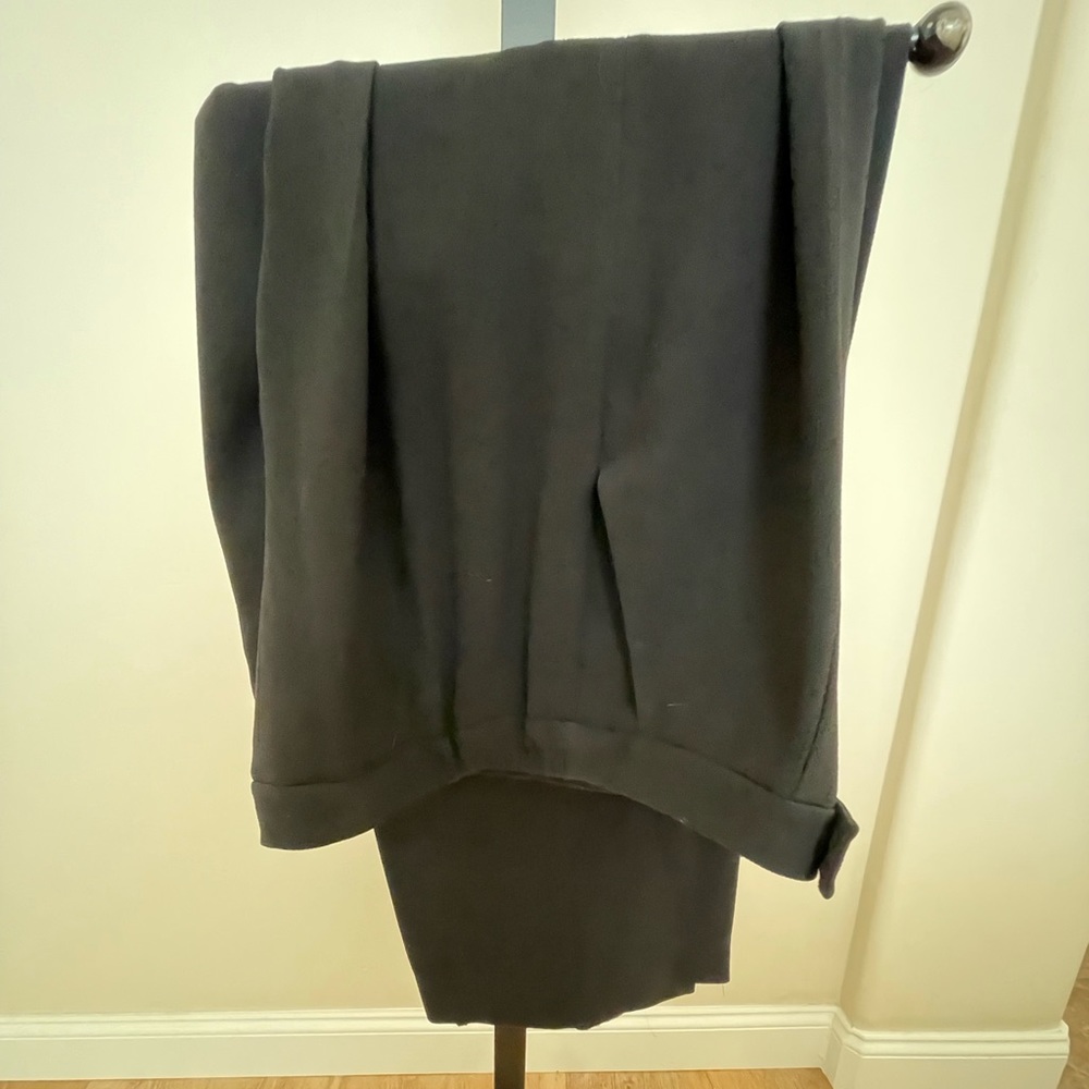Jones New York 16W.  JET BLACK -Wide legs. Crepe like material.